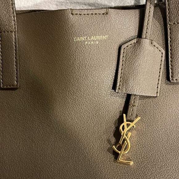 Saint Laurent Leather Tote - Authentic - Picture 2 of 7